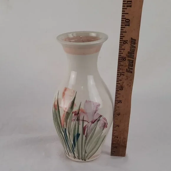 Hand painted Iris on Studio Pottery Vase Signed 9" tall - Picture 4 of 4
